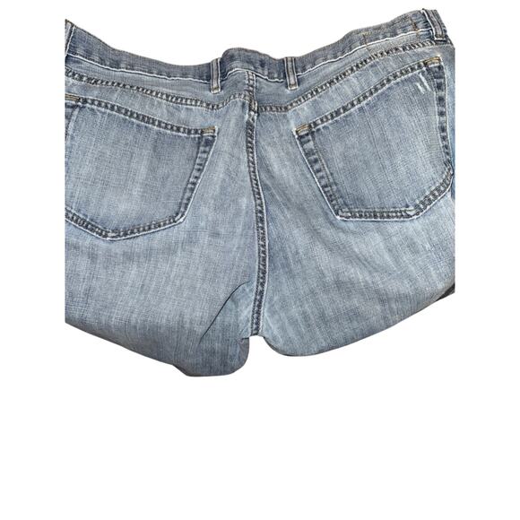 Gap Men's Easy Authentic Jeans Sz 40x30 Blue Denim Light Wash Bleach SPOT ON LEG - Picture 7 of 9